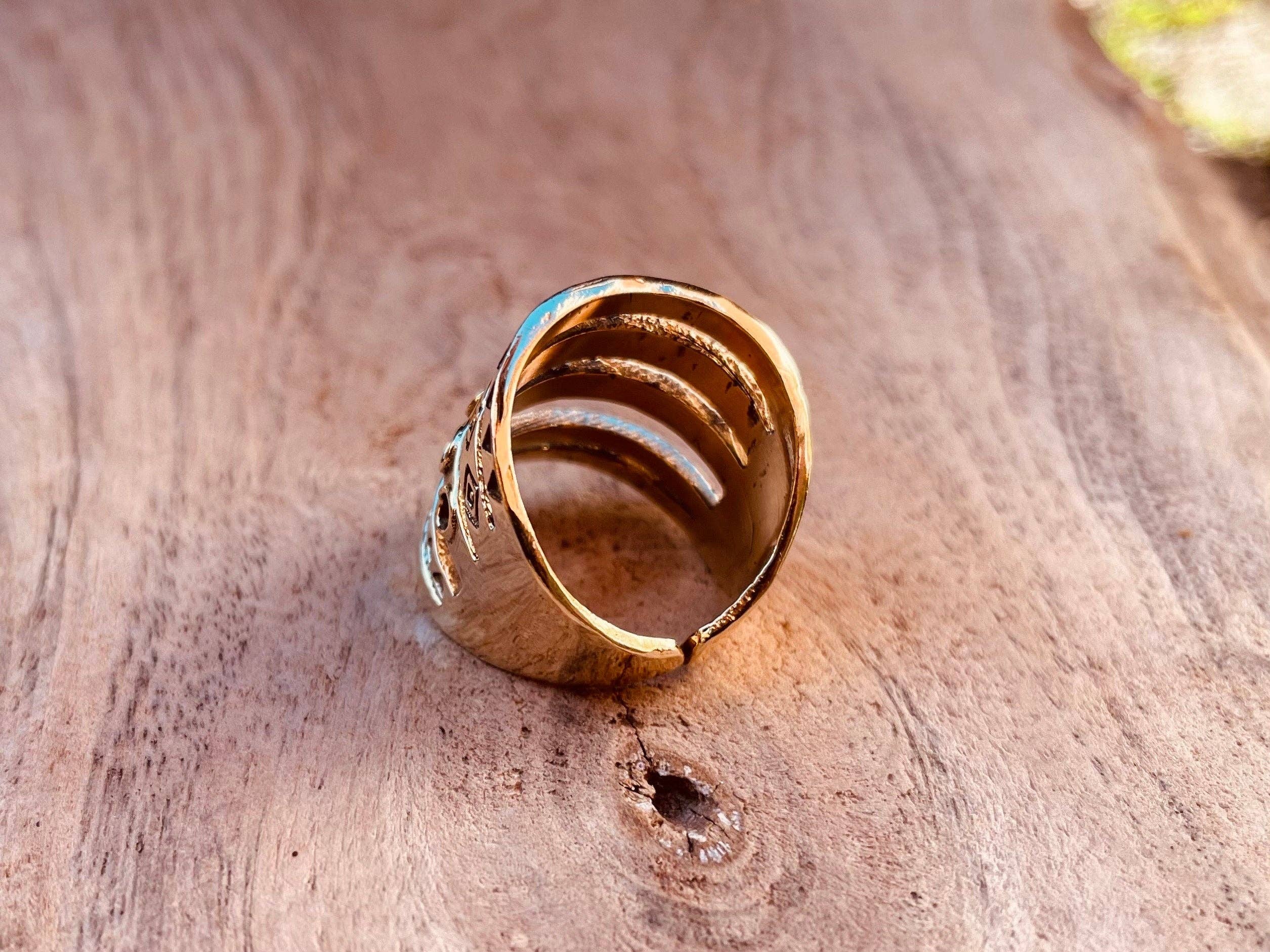 Kaali Boutique – wholesale Band/stacked ring – Aztec Brass Ring / Unisex / Mens / Large size / Geometric / Boho / Ethnic / Rustic / Festival / Bohemian / Hippie / Gypsy / Psy6