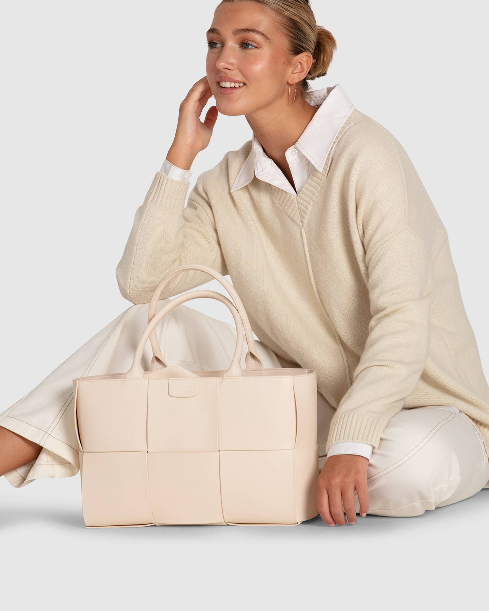 belle & bloom – Großhandel Tunika-Pullover – Damen – Wonder Of You Oversized Pullover aus Kaschmir-Mischung – Creme5