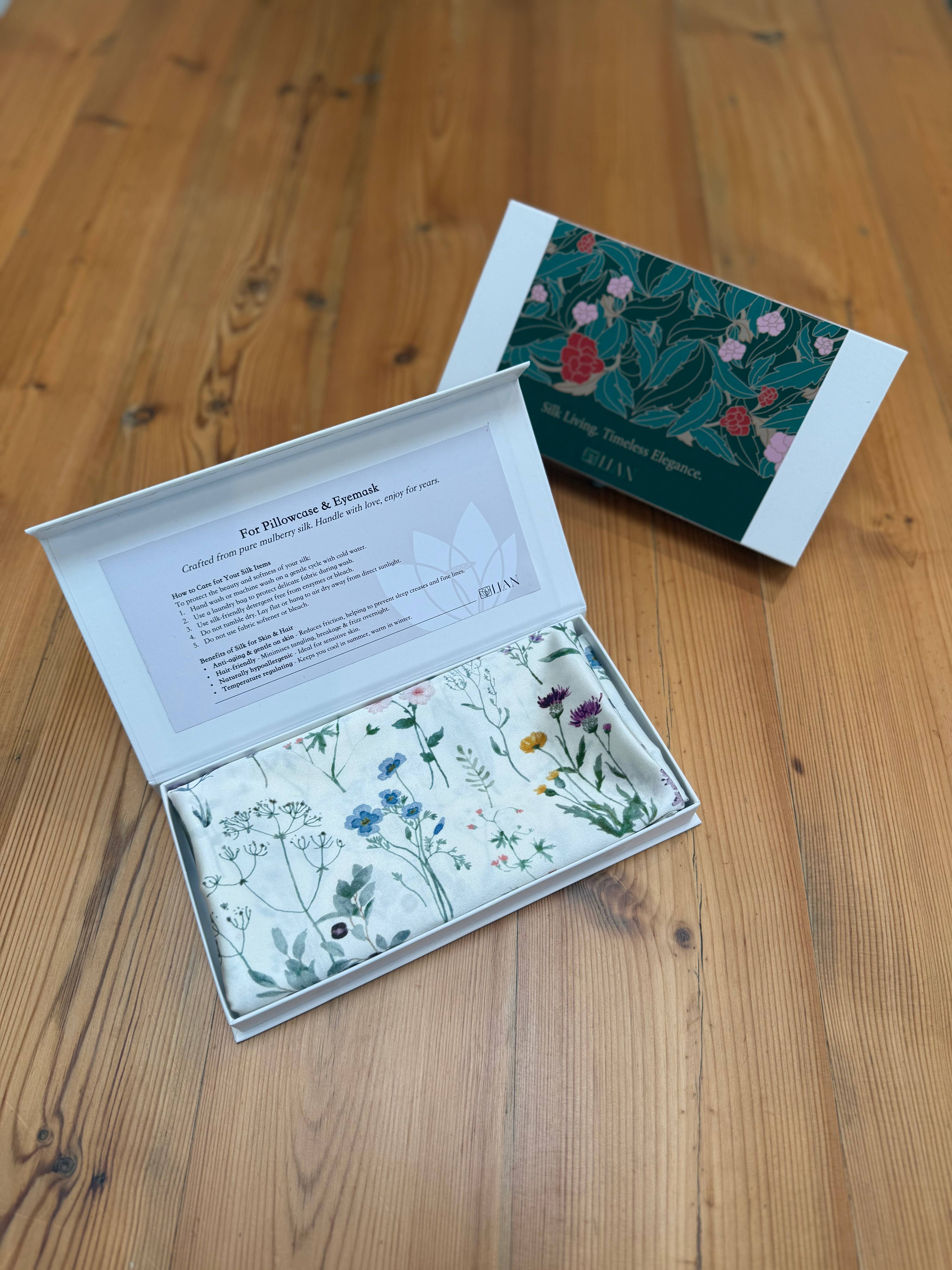 Lian Collection – wholesale Bedding pillowcase/sham – 25 Momme Mulberry Silk Pillowcase: Wildflower Meadow6