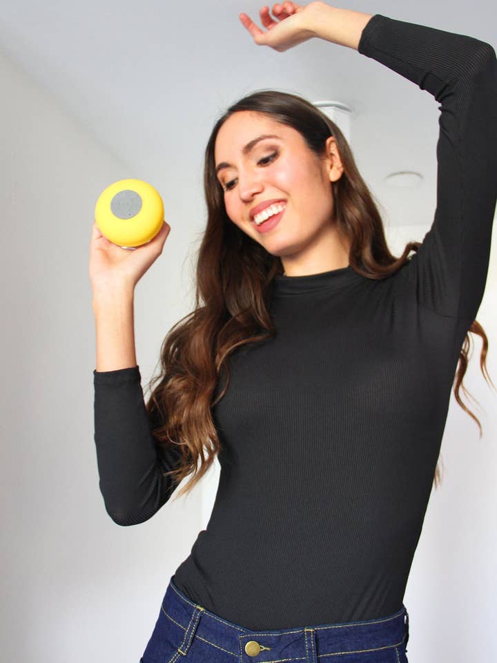 Haut-parleur de douche Bluetooth - Jaune pour la vente par Lenawee Moda