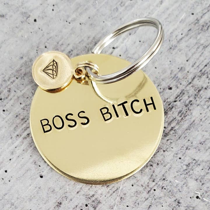 Salt and Sparkle – Großhandel Schlüsselanhänger – Damen – BOSS BITCH Messing-Schlüsselanhänger mit Diamant-Emoji