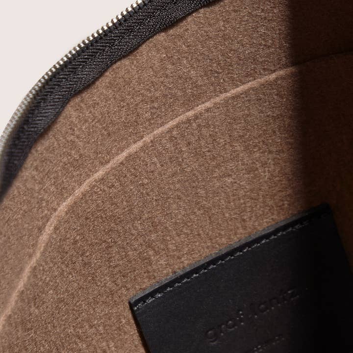 Graf Lantz - Wholesale Shoulder Bag - Women's - Hana Merino Wool Hobo Bag - Cumin Black2