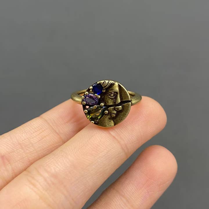 Vintage justerbar ring i brons med cubic zirconia. för wholesale av Mio Queena