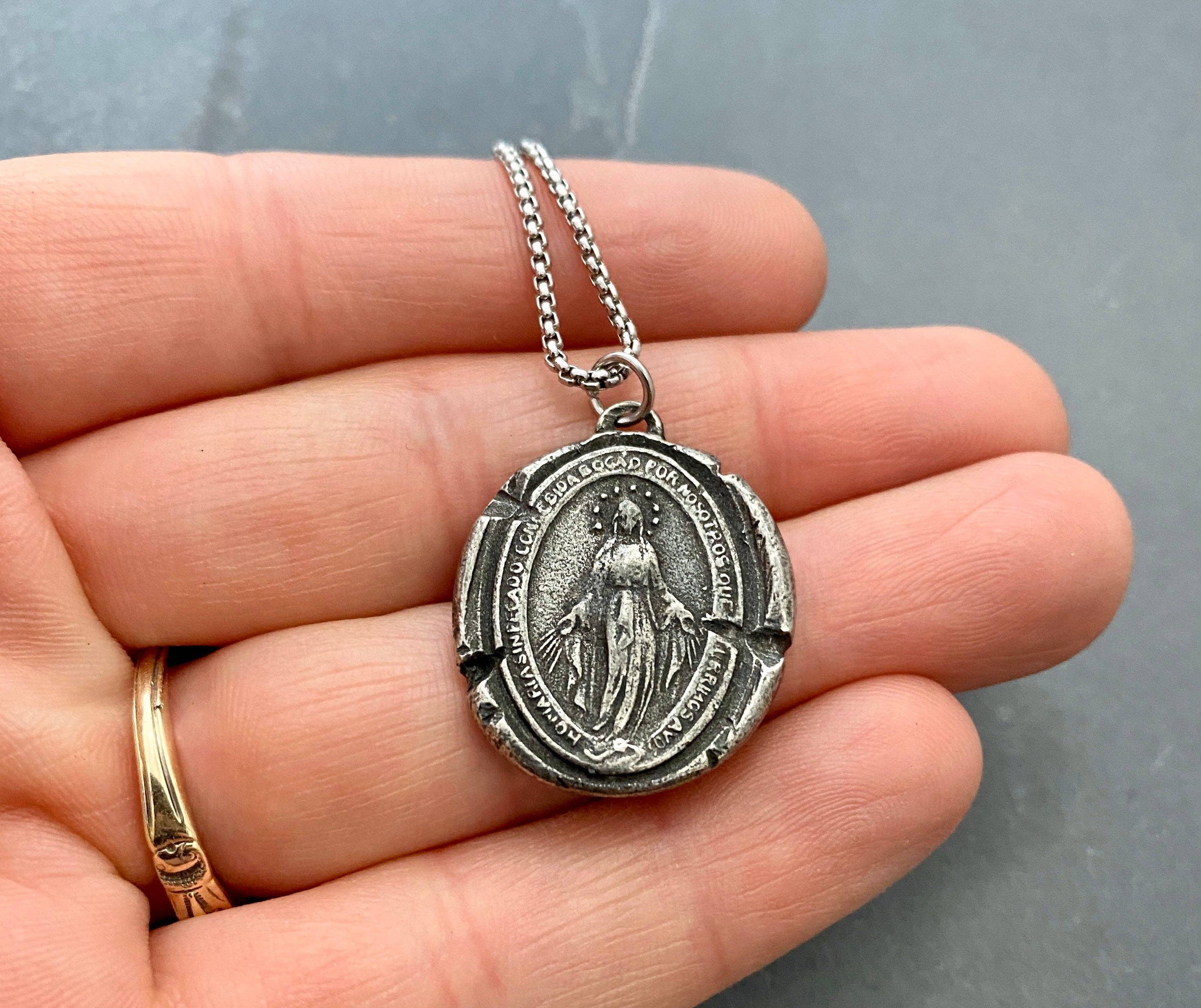 Johnny Ltd. - Vente Colliers à pendentif - Mary Wax Seal Medal Collier pour homme1