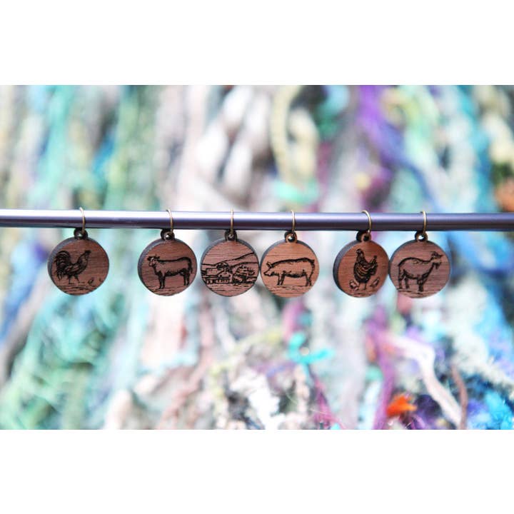 Marqueurs à points à tricoter, noyer, lot de 6, animaux de la ferme pour la vente par Sunrise Grove