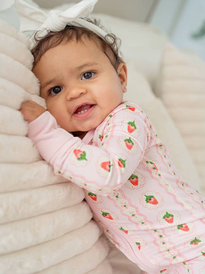 Boosh Baby - Wholesale Sleepsuit - Baby - Strawberry Stripe Zippy | Kids Convertible Zip-Up Romper PJ