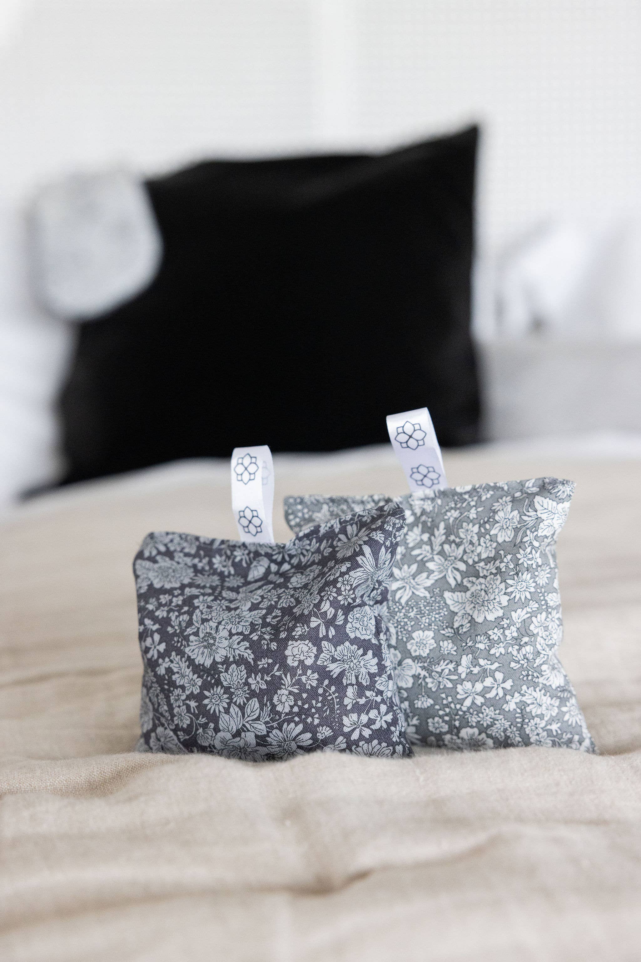Spritz Wellness – wholesale Sachet – Lavender Sachets - Monochrome2