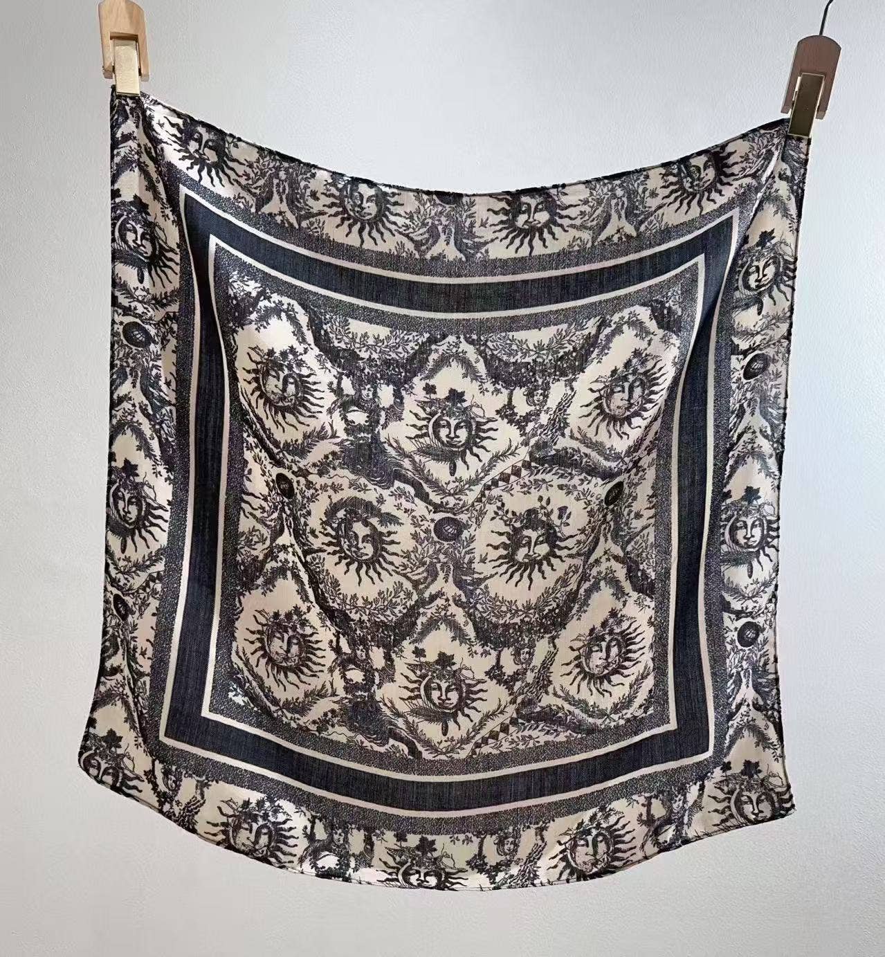 COSMOS - Wholesale Scarf - Women's - Vintage Sun Scarf Square Mystical Elegance 70x701