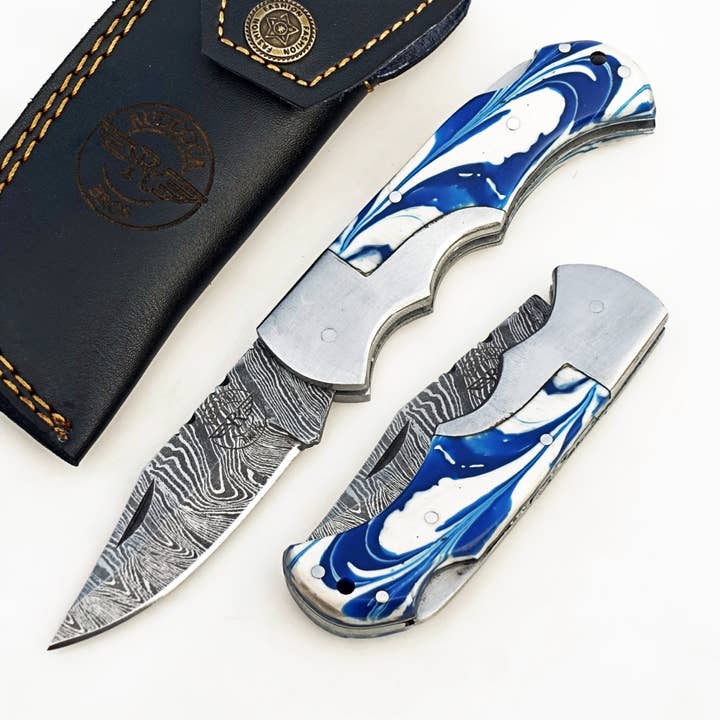 Coltello Pieghevole con Rivestimento ai Mirtilli - Acciaio di Damasco per la vendita all'ingrosso da parte di Ruddock Bros. LLC