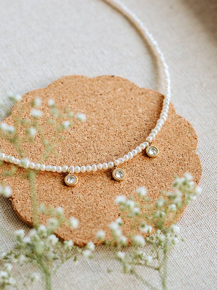 Collier Léa - Perles d’eau douce pour la vente par SIKA BIJOUX