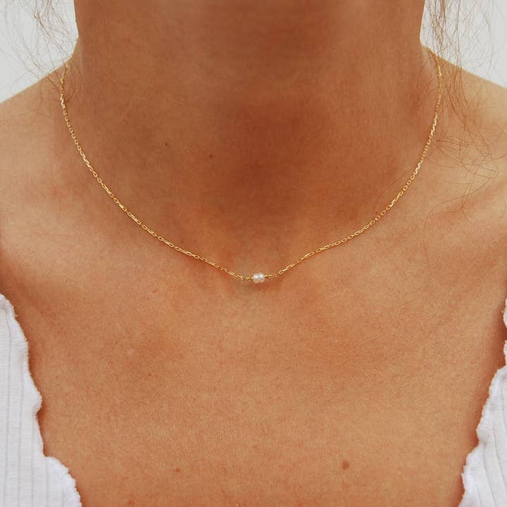 Gold 18K necklace, pearls necklace, minimalist necklace. para venta al por mayor de Yneda Jewels