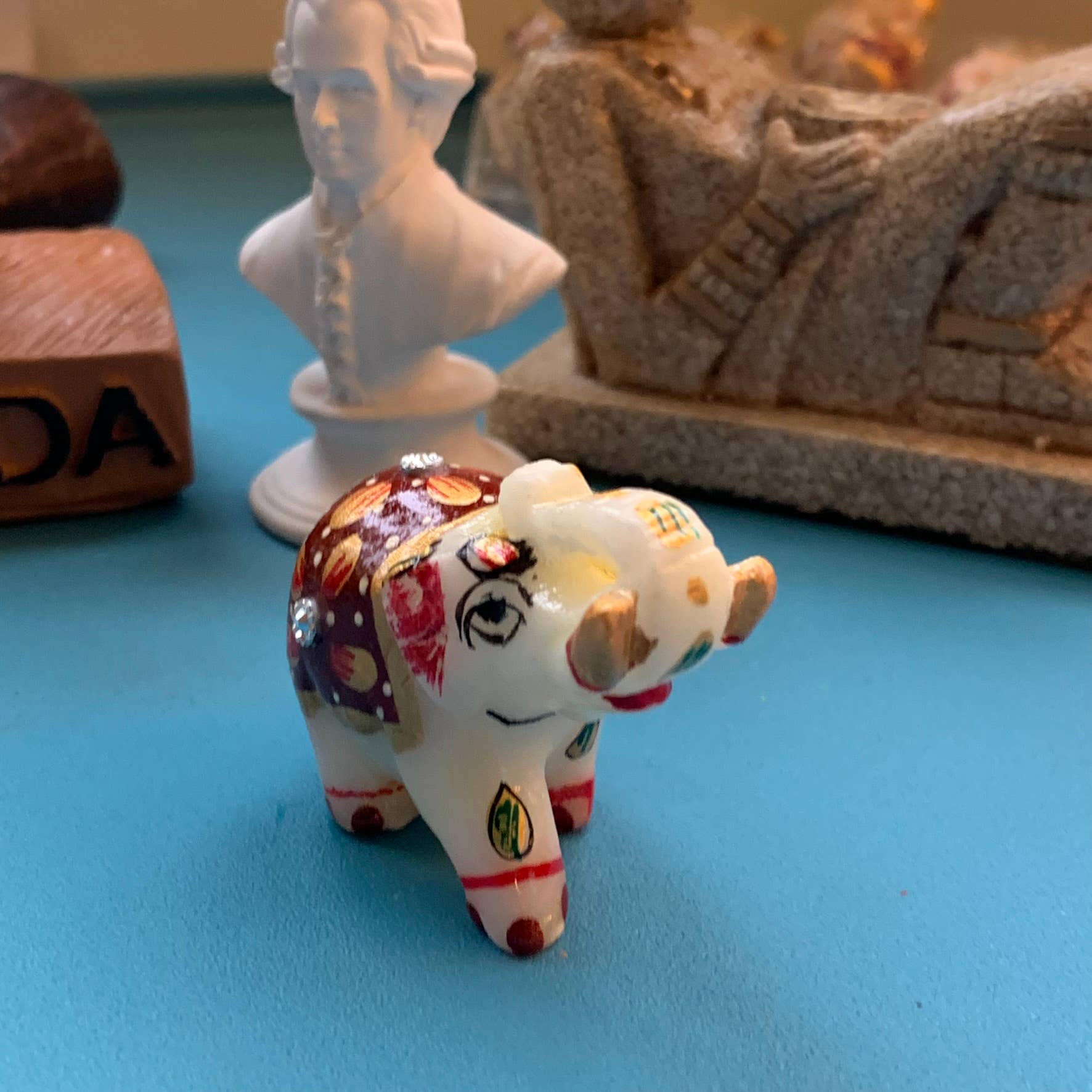 Magnifique Hearts - Vente Figurine décorative - Joli éléphant en marbre, fait main, décoration d'intérieur, cadeau porte-bonheur, 3 pouces4