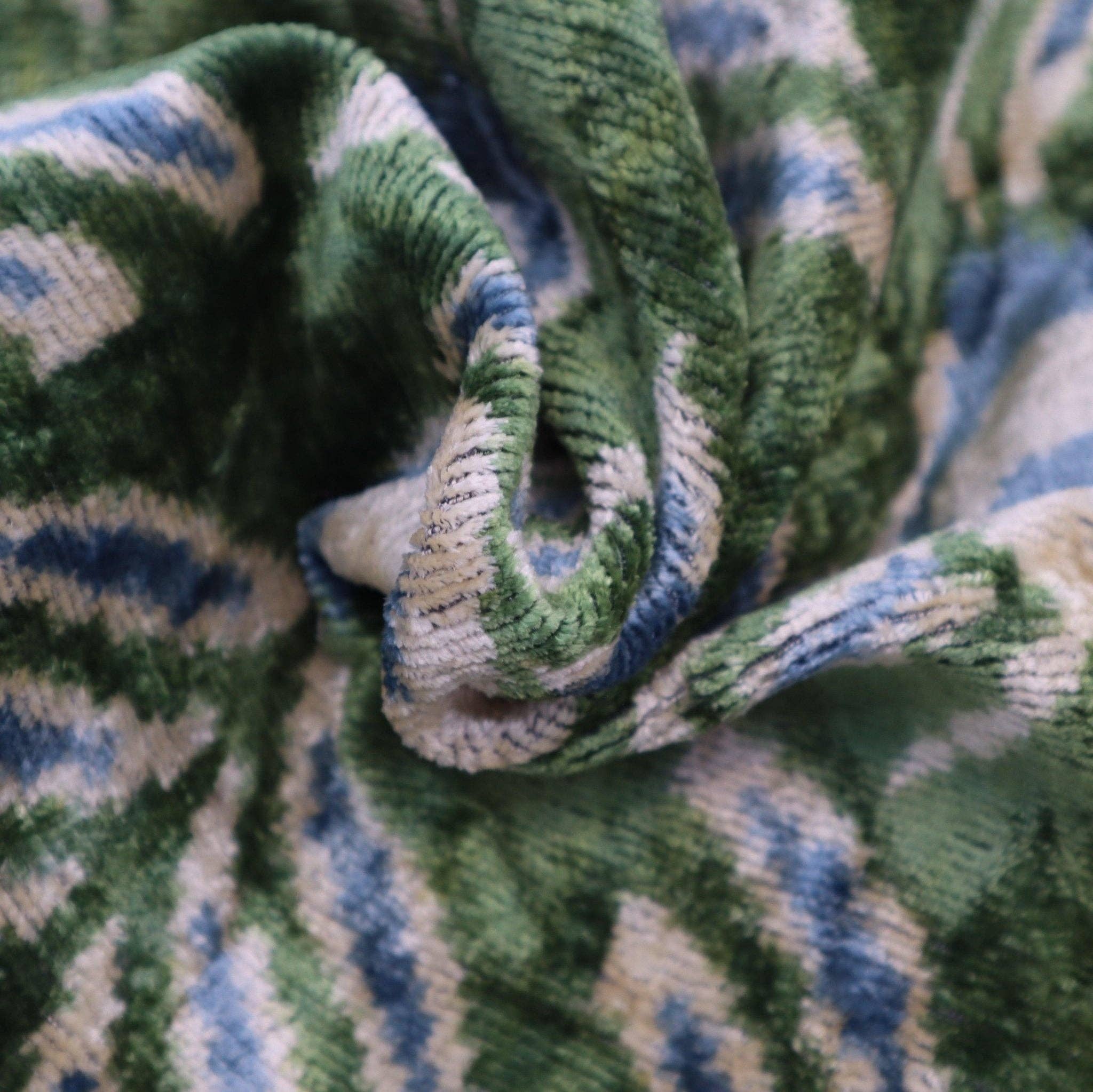 Canvello - Wholesale Throw/Decorative Pillow - Canvello Handmade Green Velvet Throw Pillows - 20x206