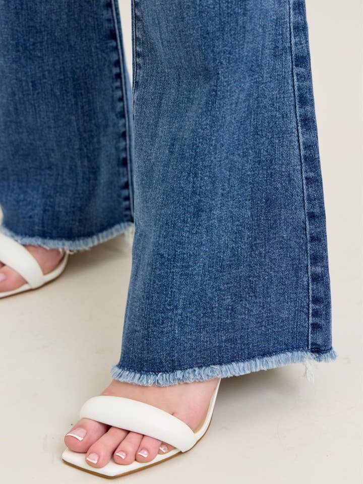 Watermelon Apparel – wholesale Jeans - Dam – Judy Blue Mid Rise Vintage Fray Hem Flare1