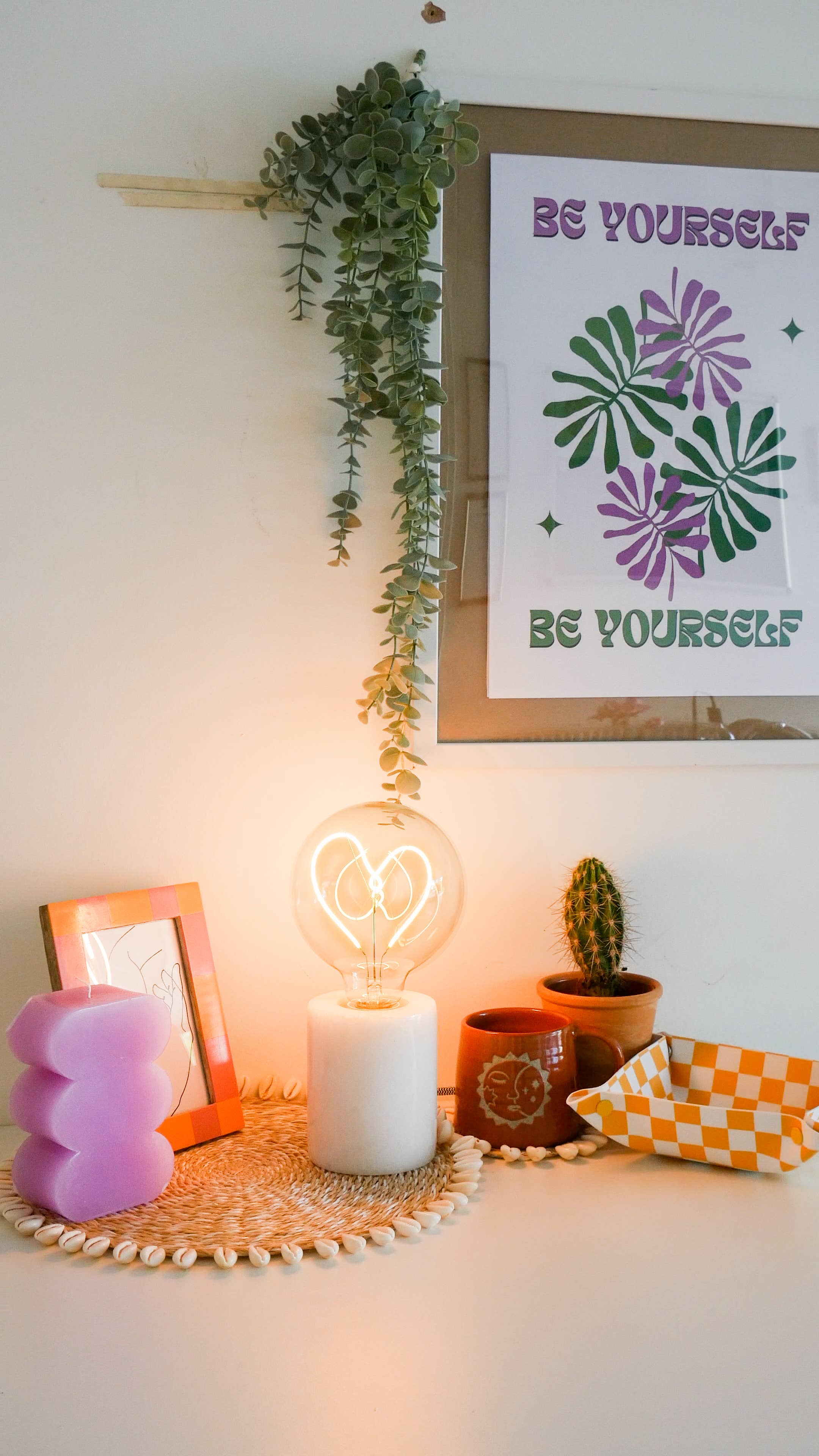 Steepletone UK Ltd - Wholesale Light Bulb/Puck - LED Text Light Bulbs- Screw Down5