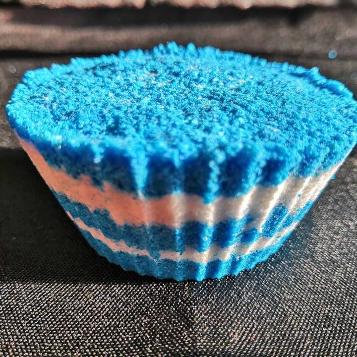 Festive Gift | All Natural | Cruelty Free | Vegan Christmas Bathbomb Selection Box With 6 Bathbombs In Various Scents for wholesale by Roller Dirty Soaps