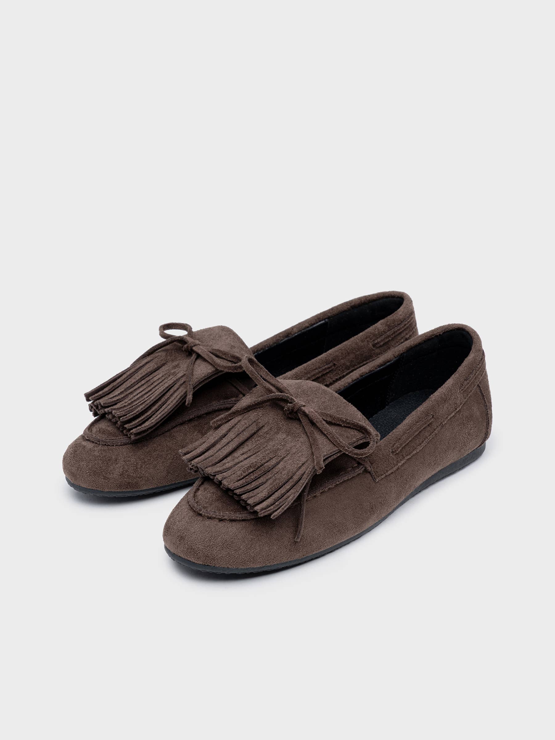 CEREZA – Großhandel Loafer – Damen – NAUTISCHER WILDLEDER-SLIPPER MIT FRANSEN7
