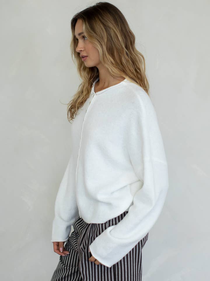 Things Between – Großhandel Strickjacke – Damen – Piper Cardigan - Unpassende Knöpfe8