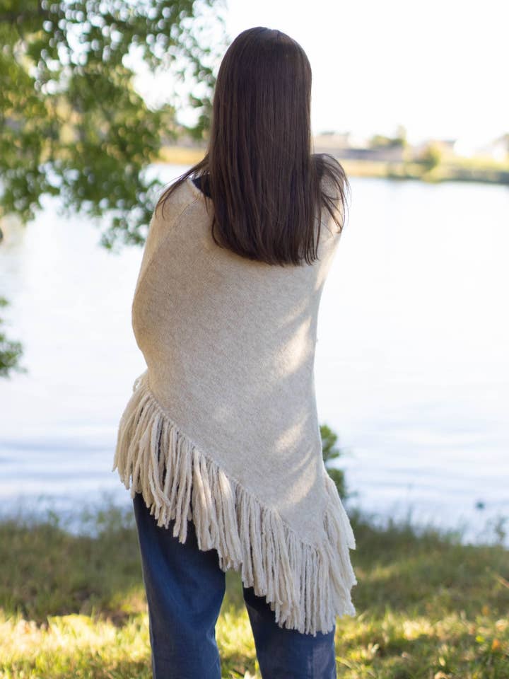 Merete Dèhn – wholesale Poncho – Women's – Sarah Poncho - Alpaca & Merino Wool7