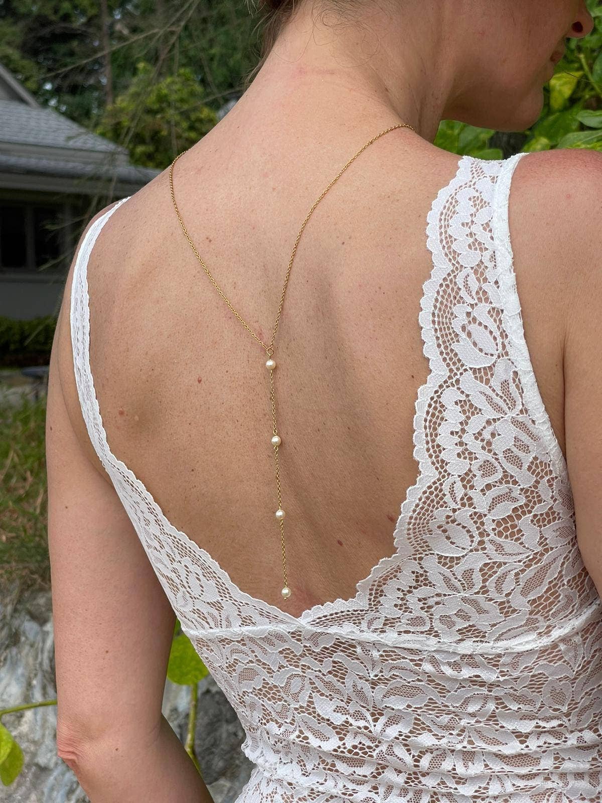 L'atelier du 6 - Vente Chaînes visage/corps - Bijou dos nu mariée - Collier doré fin à perles nacrées1