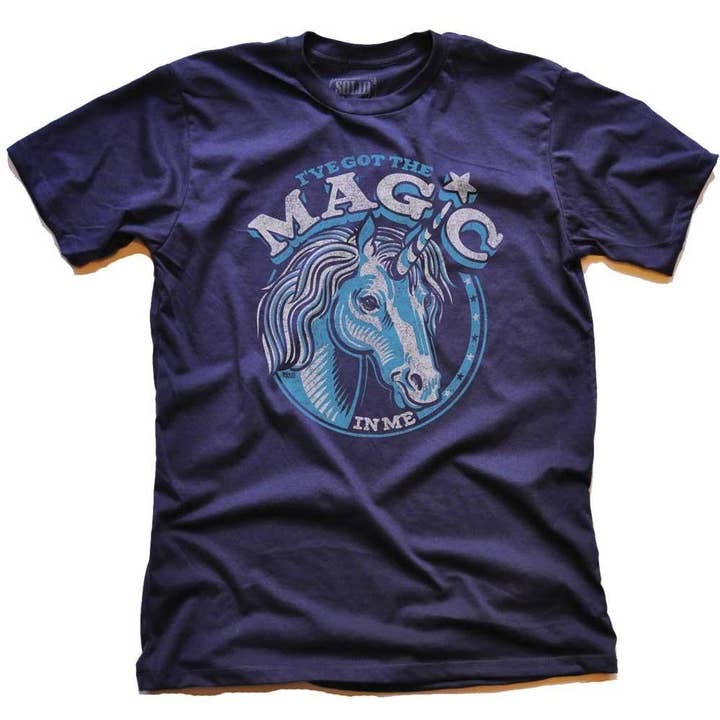 T-shirt en forme de licorne « I Got the Magic in Me » pour la vente par Solid Threads