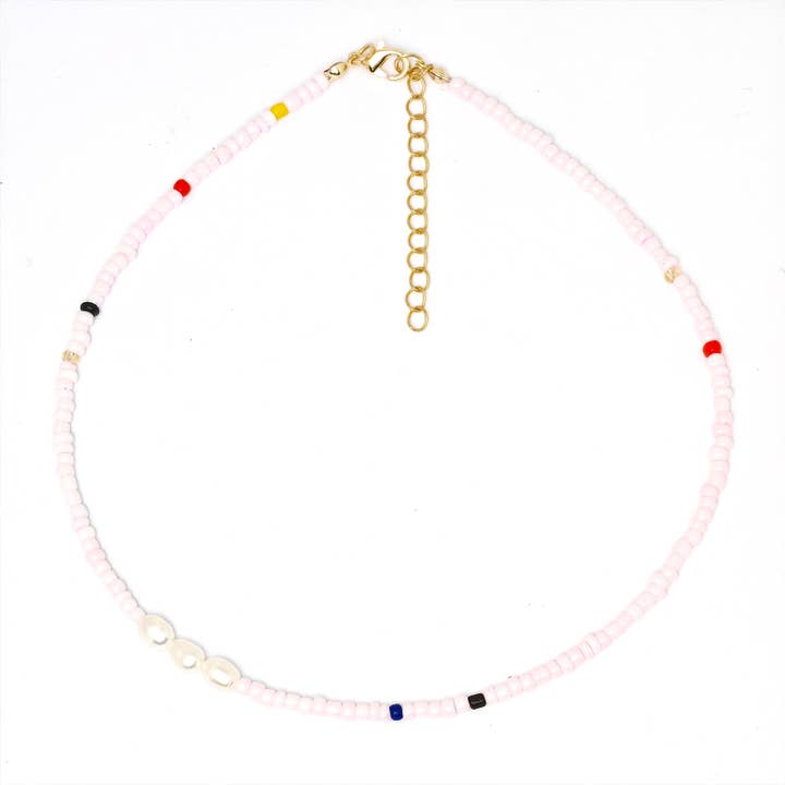 Gargantilha com Frisas em Flor Pérola por atacado de OIYA