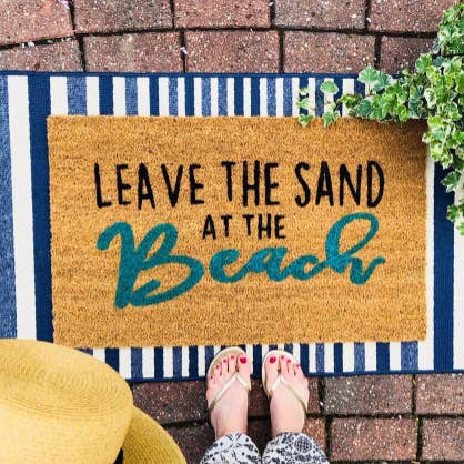 Zerbino decorativo per esterni Leave The Sand At The Beach per la vendita all'ingrosso da parte di ShopByThePalms