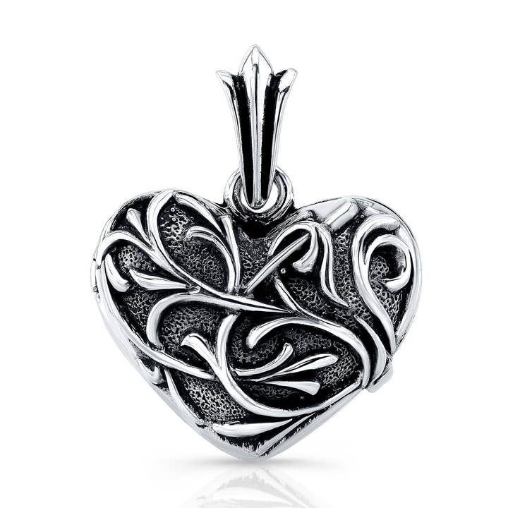 Pendentif en argent Sterling avec médaillon coeur pour la vente par agrock-usa.com