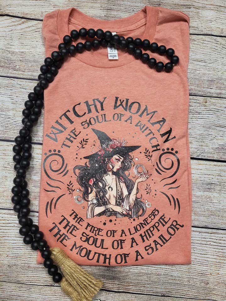 T-shirt Witchy Femme pour la vente par Wanderlust Designs Wholesale