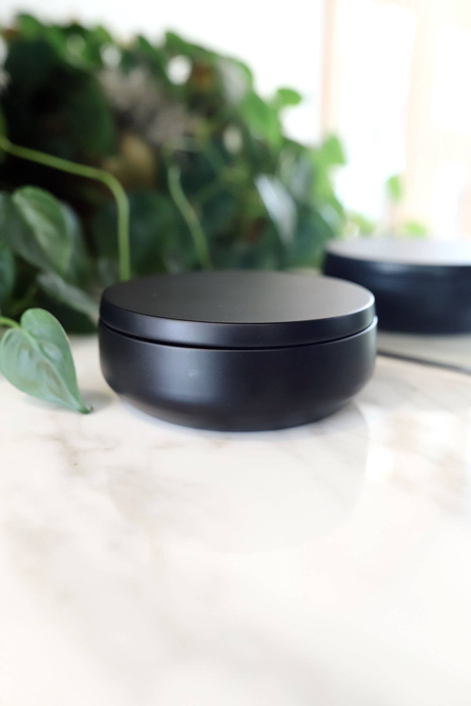 Green Living Candles - Wholesale Travel Candles - Elite Matte Black Four Wick Tin2