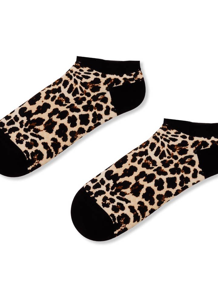 Calcetines de Estampado de Leopardo con Detalles Negros 🐆🖤 para venta al por mayor de Marc JoJo
