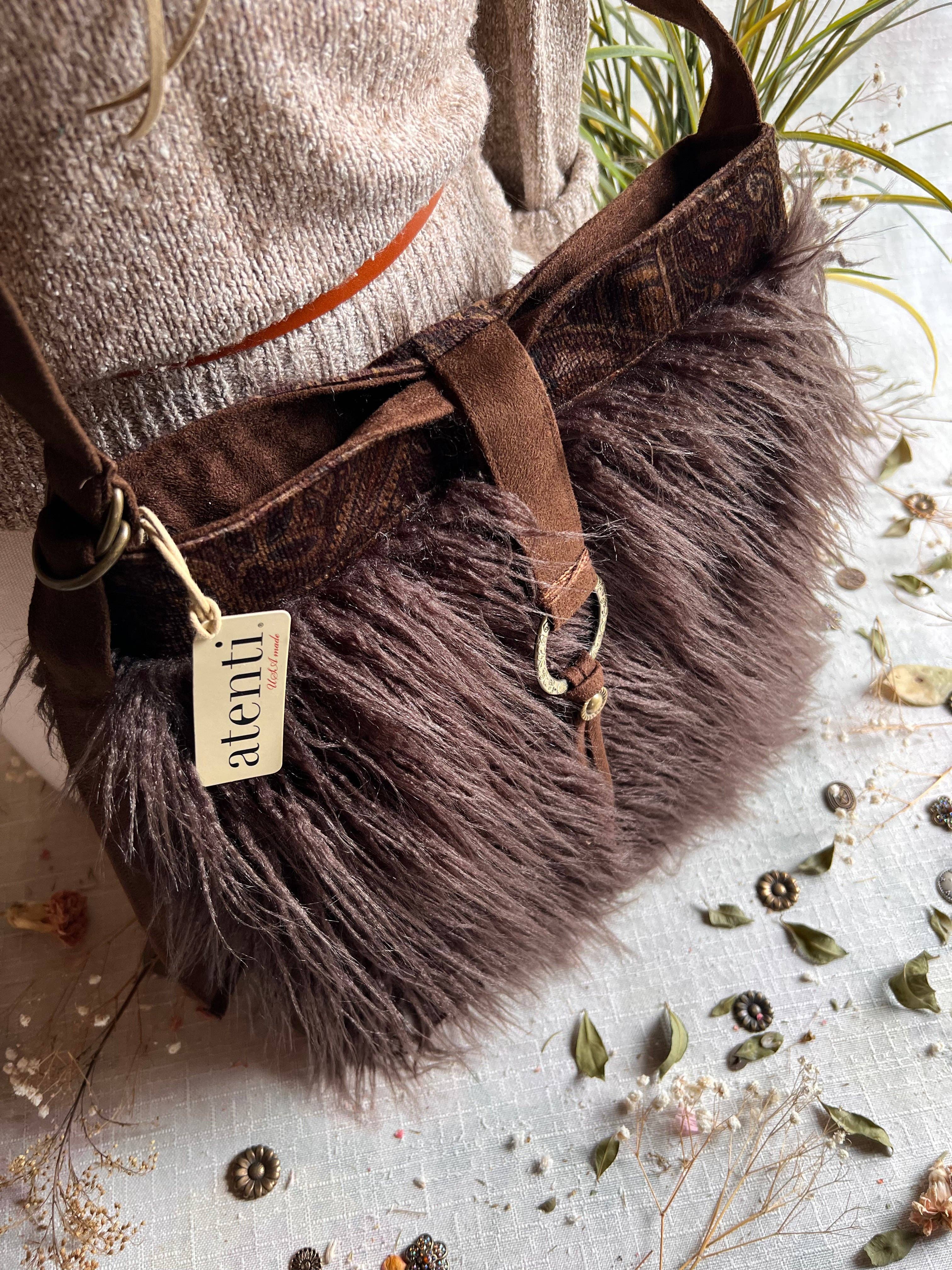 Atenti - Wholesale Crossbody Bag - Women's - Cafe Lllama Haversack1