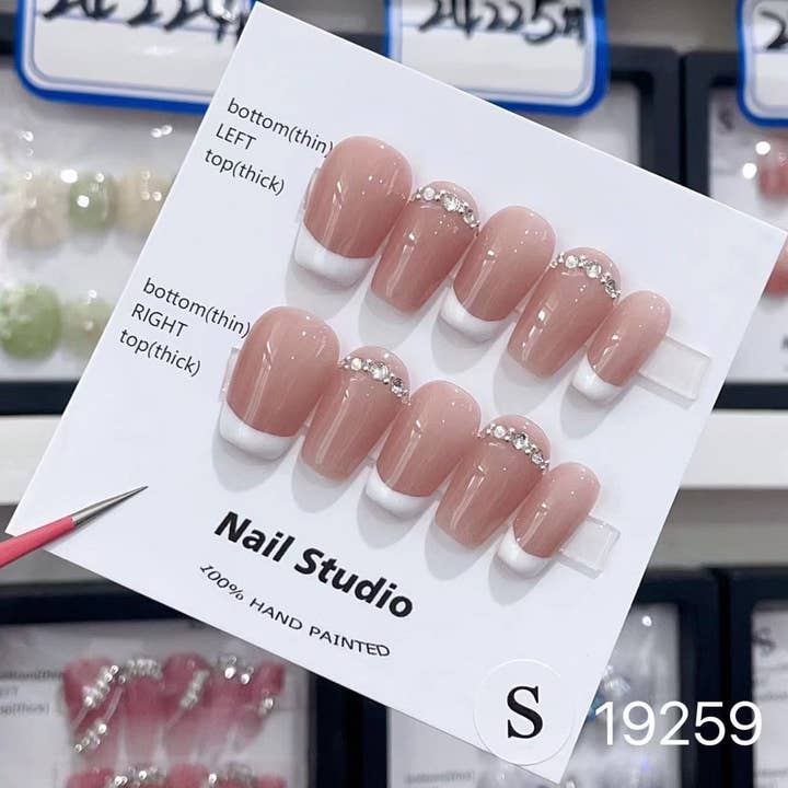 hand made Press on Nails 19259 for wholesale by foamboxnail