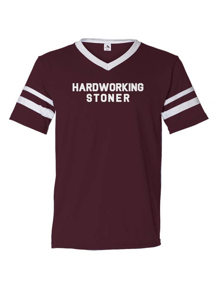T-shirt rétro à col en V - Fumeur assidu pour la vente par Hardworking Stoner