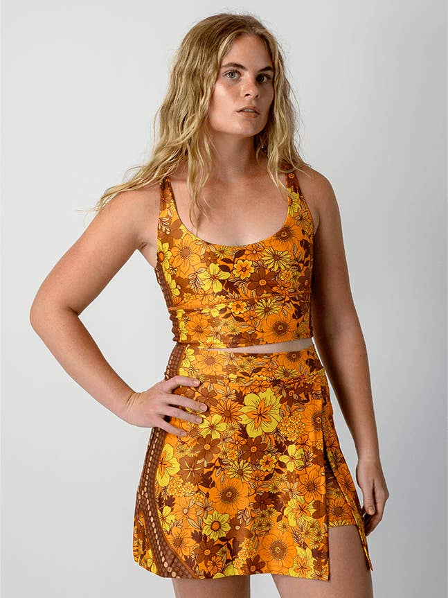 Jupe-short en Flower Power pour la vente par Yoga Democracy