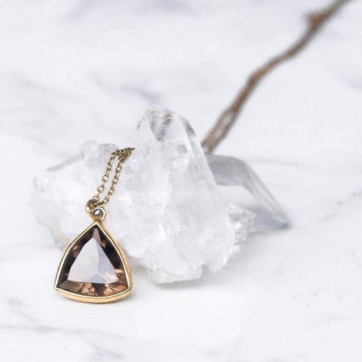 The Original TCB Collier avec pendentif en quartz fumé pour la vente par The Crystal Boutique