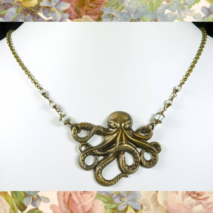 Collier vintage en laiton - Octopus Garden pour la vente par NoMonet