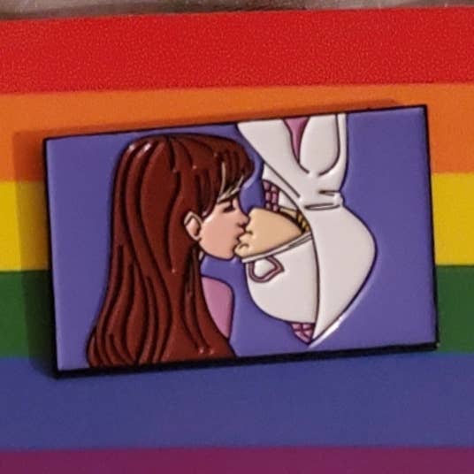 GWEN STACY x MJ Lesbian Kiss Pin, lgbtq pride for wholesale by PRIDE PINS