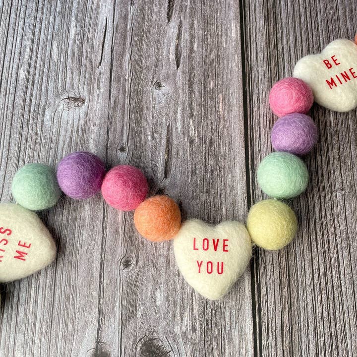 Rainbow Heart Valentine Garland for wholesale by AKUKU