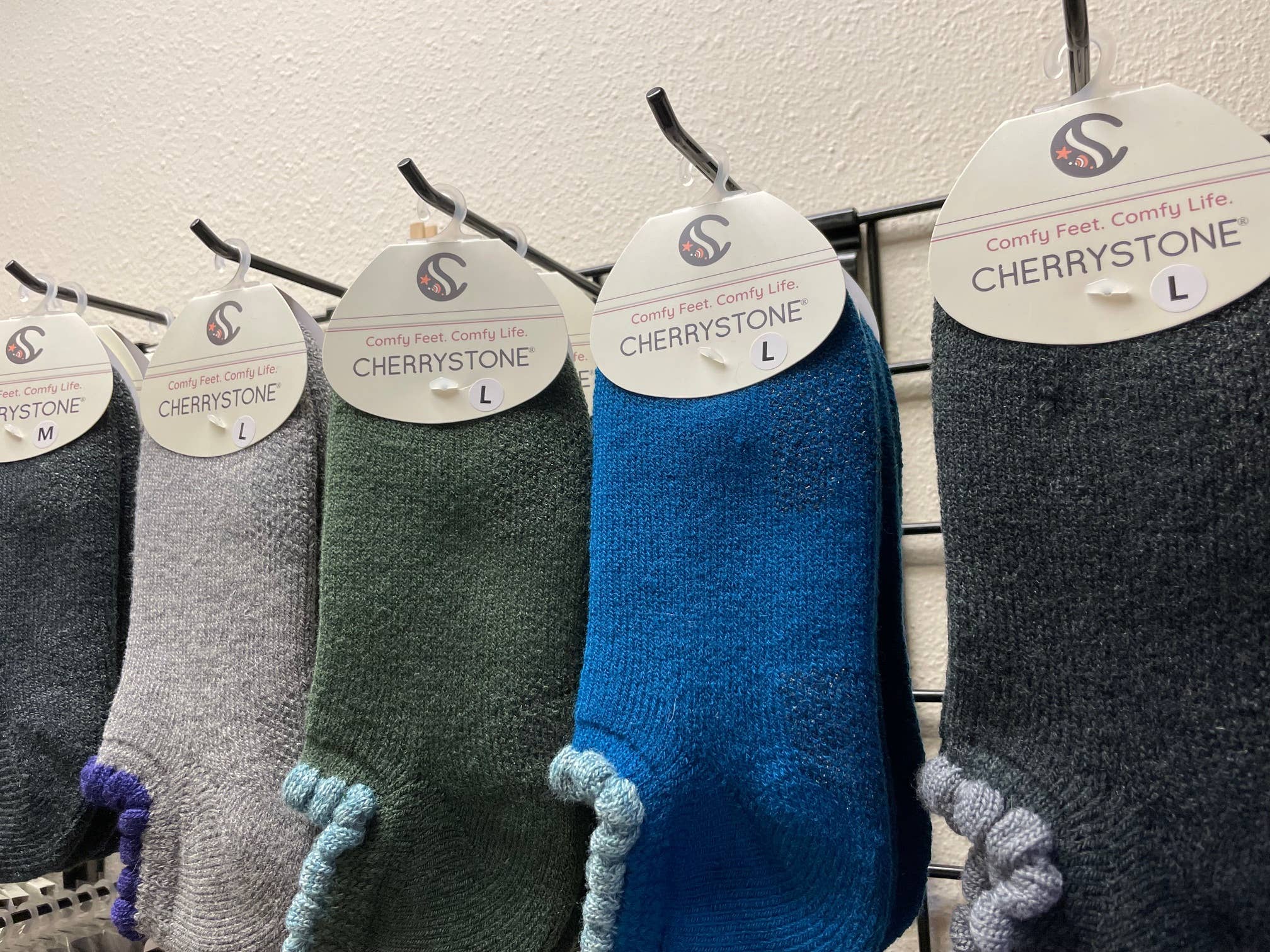 CHERRYSTONE – Großhandel Haussocken – Unisex – Thermo-Slippersocken aus Wolle | Grips | L6