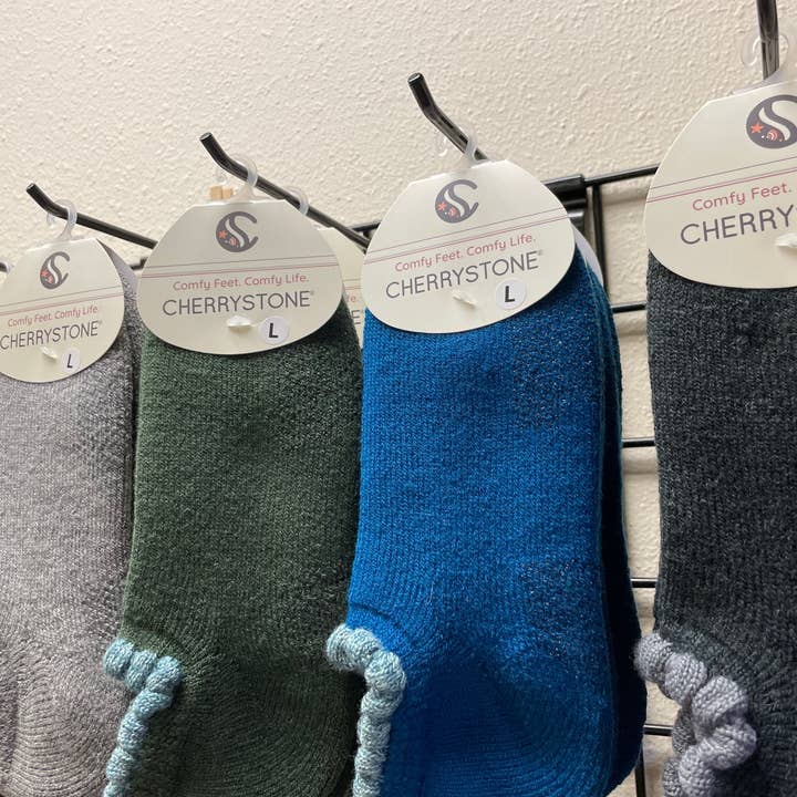 CHERRYSTONE – Großhandel Haussocken – Unisex – Thermo-Slippersocken aus Wolle | Grips | L6