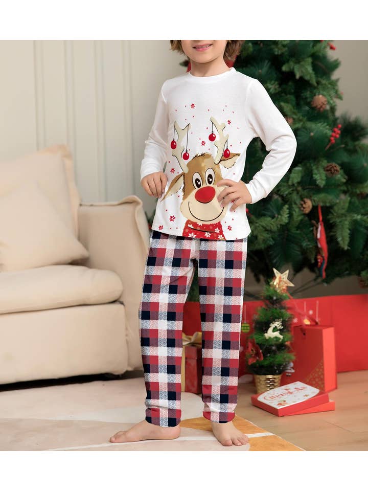 Anna Kaci Wholesale - Wholesale Sleepwear set – Unisex - Family Matching Christmas Reindeer Plaid Pajama Set11