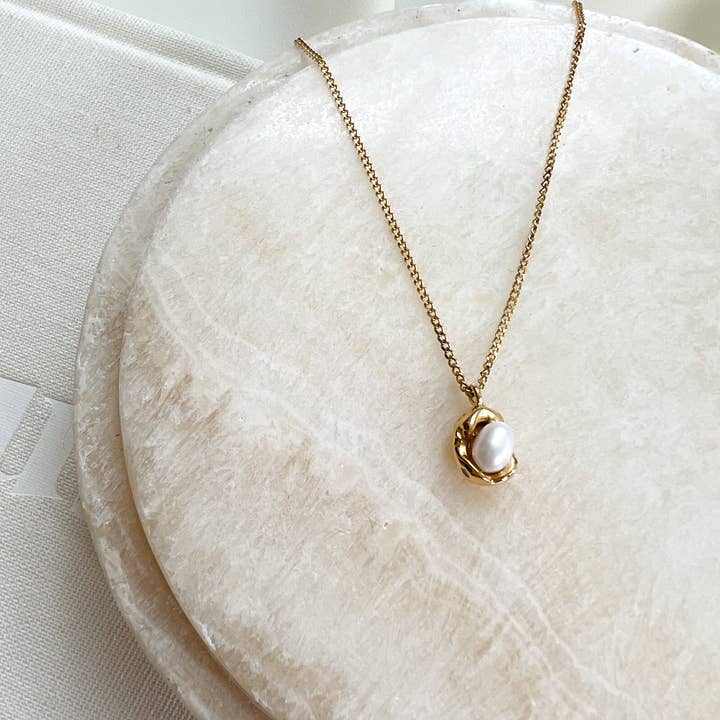 24th & Gold - Wholesale Pendant/Charm Necklace - Eileen Necklace