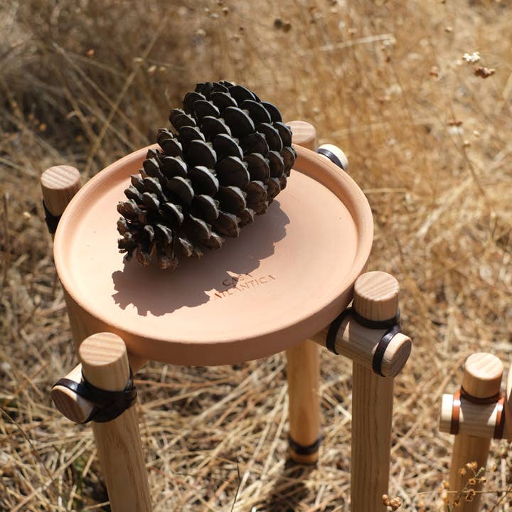 Casa Atlântica - Wholesale Plant Pot Stand - Wood and leather plant pot holder M6