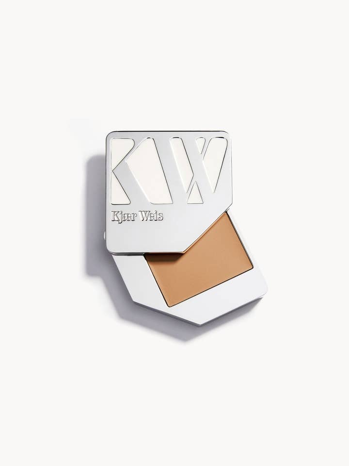 Cream Foundation--M220/Just Sheer for wholesale by Kjaer Weis