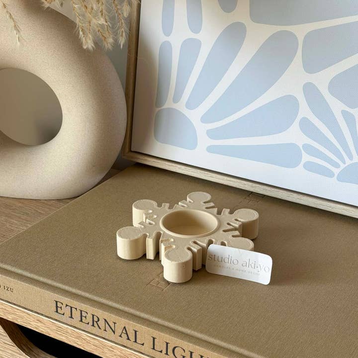 Studio Akiyo - Wholesale Candle Holder - Holiday Snowflake Tealight Candle Holder | Christmas Decor