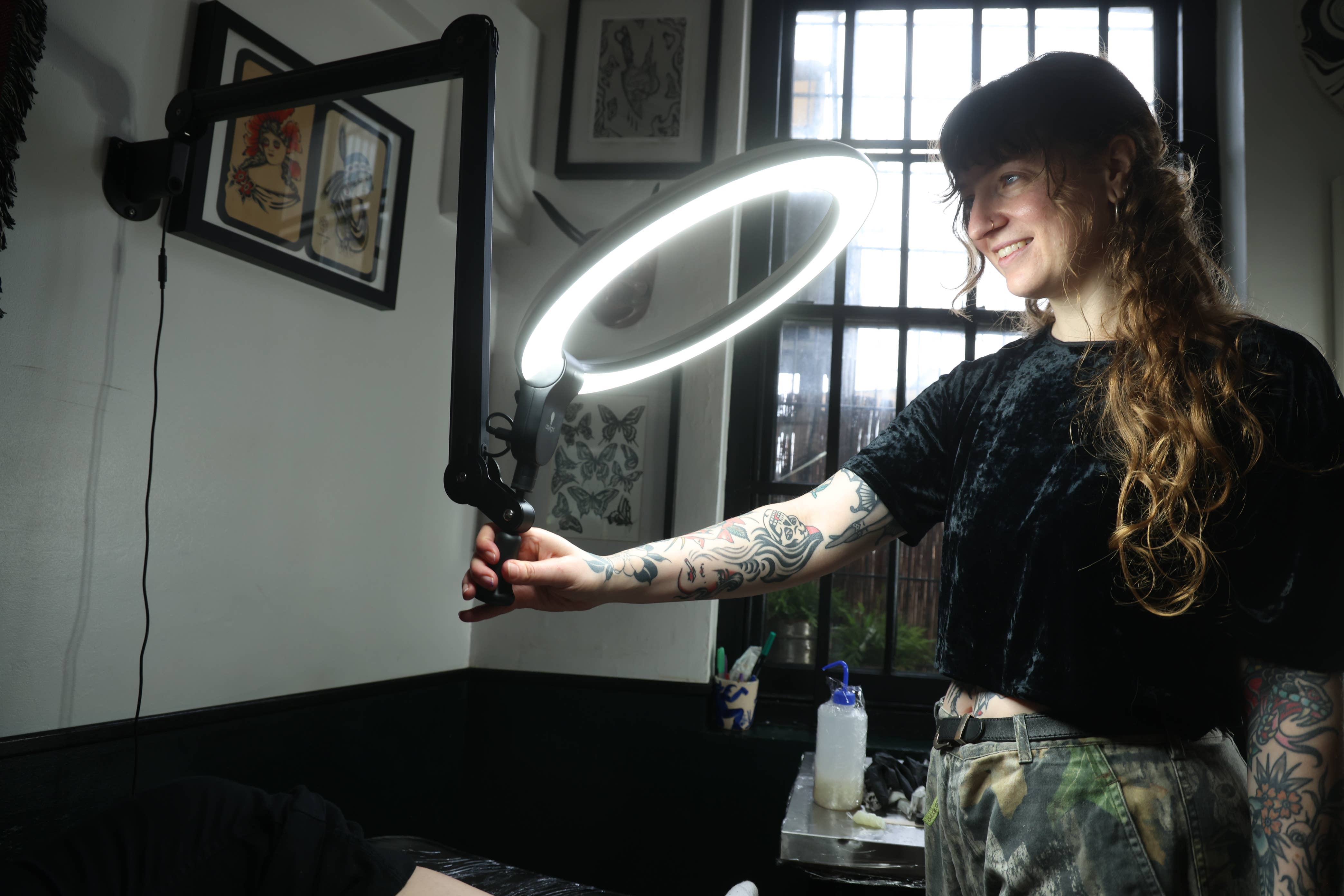 Daylight Company - Wholesale Craft Tool - Aura ring light - on arm6