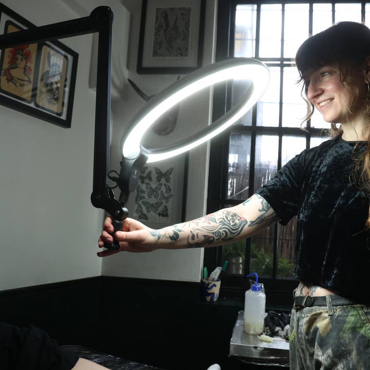 Daylight Company - Wholesale Craft Tool - Aura ring light - on arm6