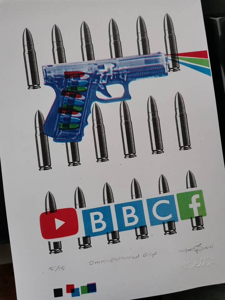 Clip omnicolore pour la vente par Bell's Galleries