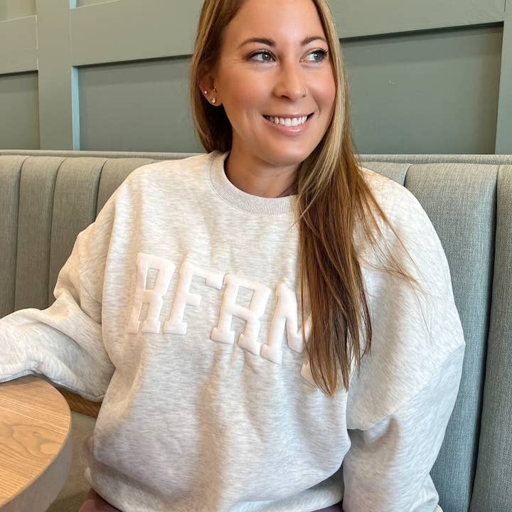 Sweat-shirt classique RFRM pour la vente par RFRM